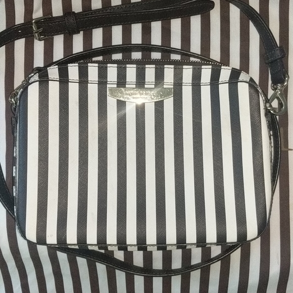 Henri Bendel leather crossbody bag - Picture 9 of 15